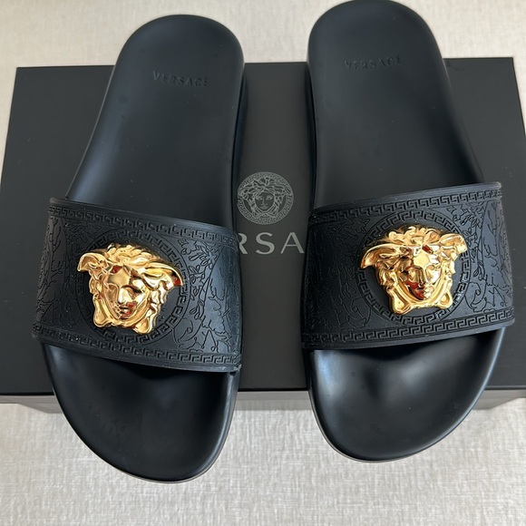 Authentic PALAZZO POOL SLIDES - Picture 3 of 11